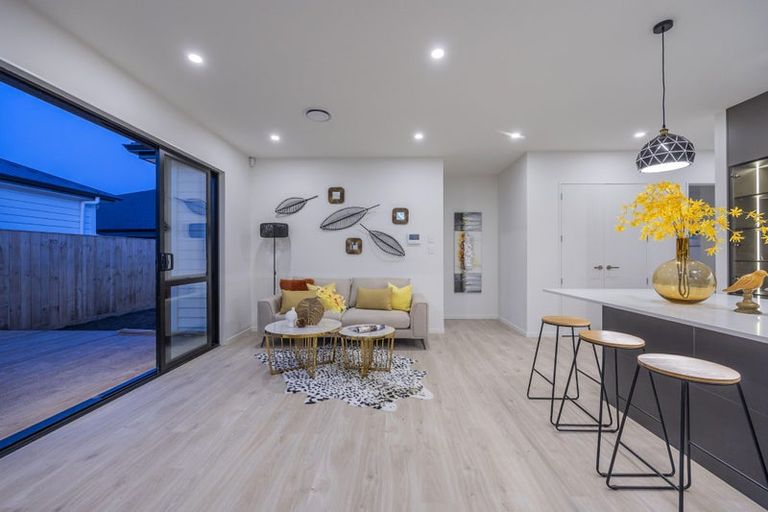 Photo of property in 30 Babina Avenue, Kumeu, 0810