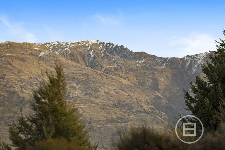 Photo of property in 2 Northburn Road, Wanaka, 9305