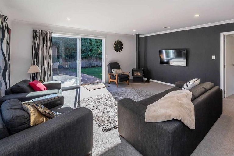 Photo of property in 310a Lake Terrace Road, Shirley, Christchurch, 8061