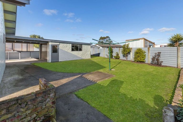 Photo of property in 53 Hinau Street, Castlecliff, Whanganui, 4501