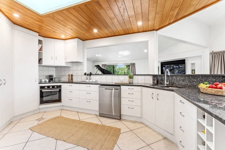 Photo of property in 5 Glance Street, Sandspit, Warkworth, 0982