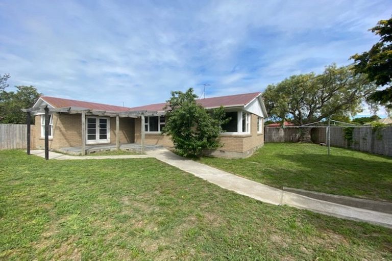 Photo of property in 5 Cheam Street, Dallington, Christchurch, 8061