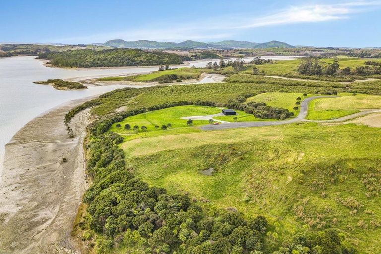 Photo of property in 83 Hinamoki Drive, Kaiwaka, 0573