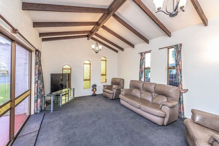 Photo of property in 22 Akepiro Place, Tawhero, Whanganui, 4501