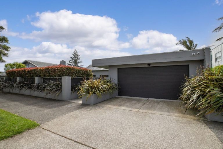Photo of property in 51 St Michaels Avenue, Point Chevalier, Auckland, 1022