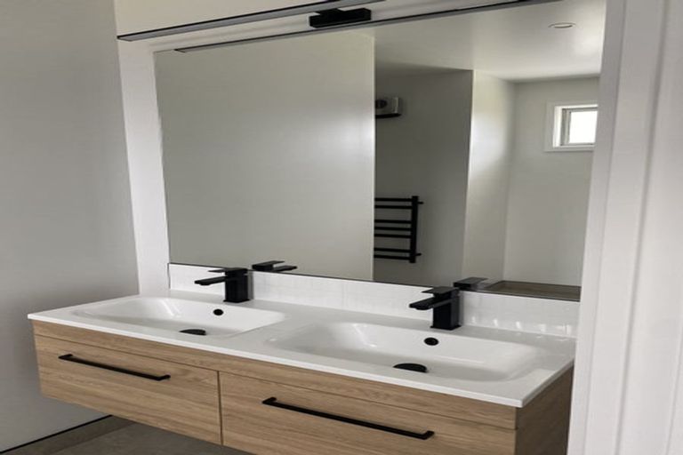 Photo of property in 8 Jag Way, Tinwald, Ashburton, 7700