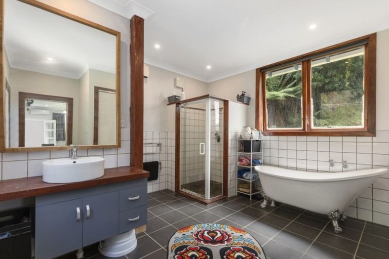 Photo of property in 16 August Street, Stokes Valley, Lower Hutt, 5019