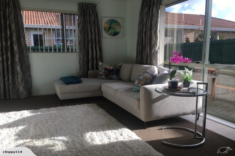 Photo of property in 61c Kayes Road, Pukekohe, 2120