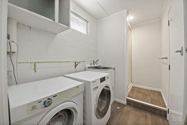 Photo of property in 31 Bodi Place, Te Atatu South, Auckland, 0610