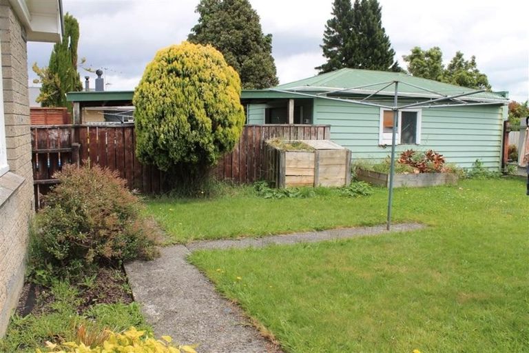 Photo of property in 63b Oregon Drive, Maoribank, Upper Hutt, 5018