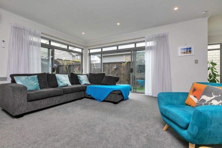 Photo of property in 5 Touhou Road, Hobsonville, Auckland, 0618