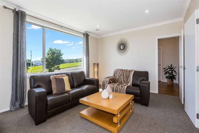 Photo of property in 24 Frances Brown Avenue, Aotea, Porirua, 5024