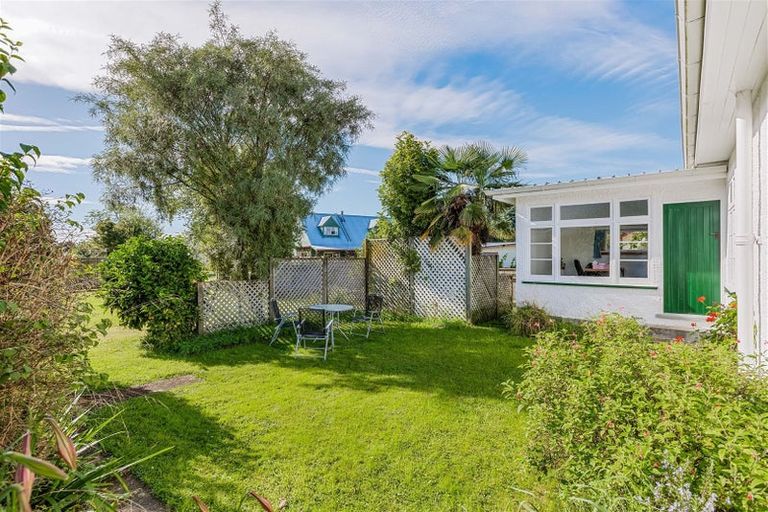 Photo of property in 2 Lansdowne Crescent, Lansdowne, Masterton, 5810