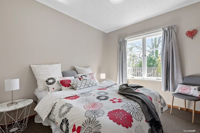 Photo of property in 51 Ramillies Place, Glenfield, Auckland, 0629