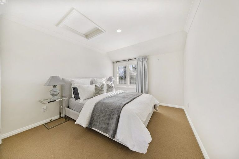 Photo of property in 12 Fairfield Lane, East Tamaki Heights, Auckland, 2016