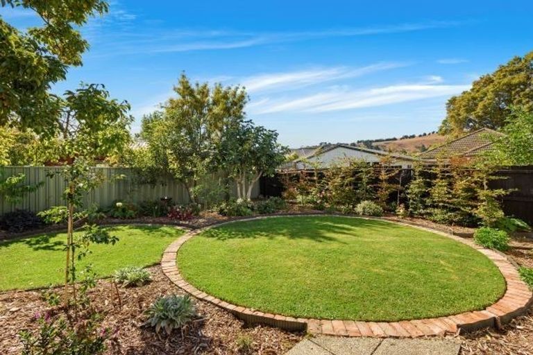 Photo of property in 215 Centaurus Road, Saint Martins, Christchurch, 8022