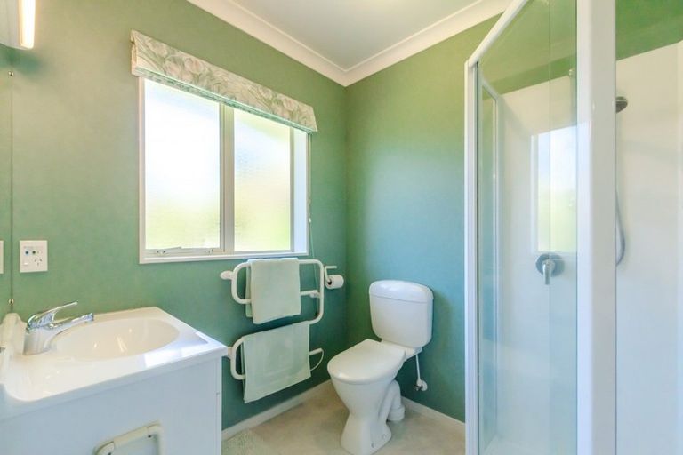 Photo of property in 88 Weggery Drive, Waikanae Beach, Waikanae, 5036