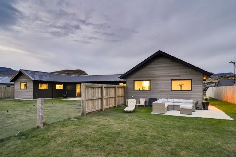 Photo of property in 15 Regent Street, Lower Shotover, Queenstown, 9304