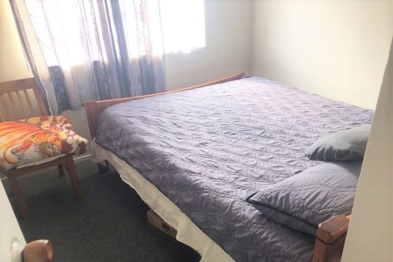 Photo of property in 1/5 Myna Place, Weymouth, Auckland, 2103