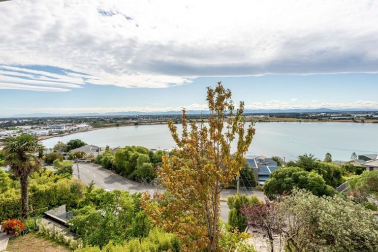 Photo of property in 38 Saint Andrews Hill Road, Mount Pleasant, Christchurch, 8081