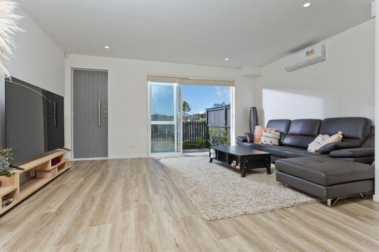 Photo of property in 153 Millwater Parkway, Silverdale, 0932