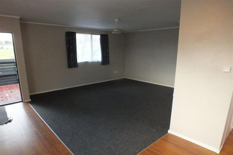 Photo of property in 2/55 Redcrest Avenue, Red Hill, Papakura, 2110