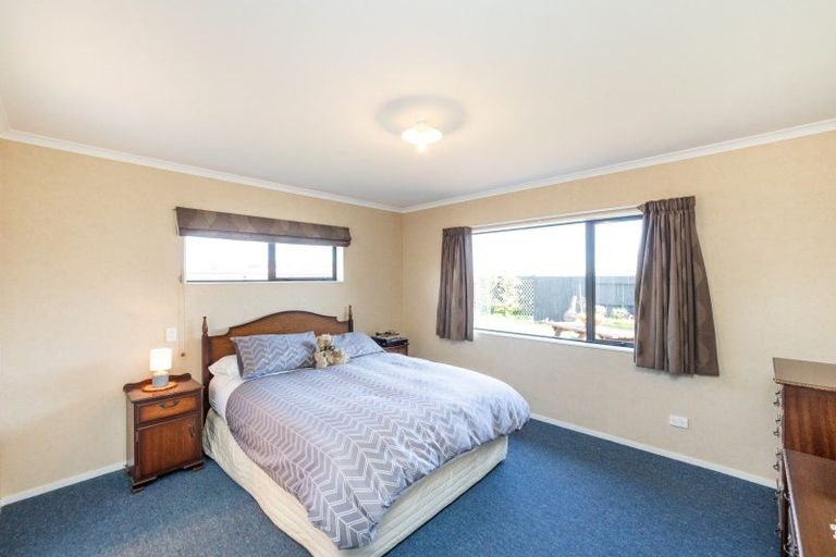 Photo of property in 54 Peter Hall Drive, Kelvin Grove, Palmerston North, 4414