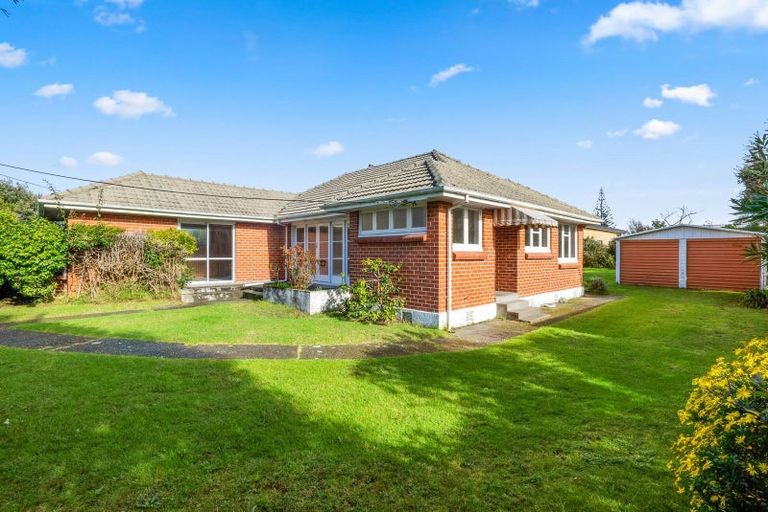 Photo of property in 19 Mahoe Street, Otaki Beach, Otaki, 5512