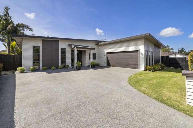 Photo of property in 35 Bellbird Rise, Pyes Pa, Tauranga, 3112