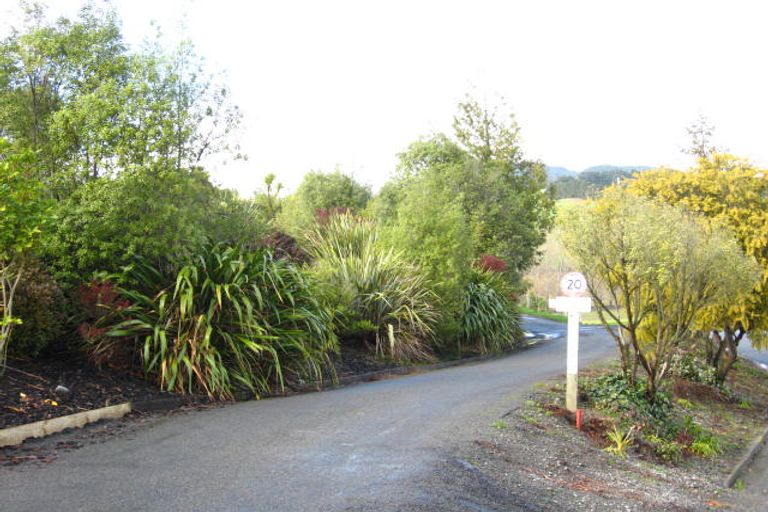 Photo of property in 37a Shalamar Drive, Cashmere, Christchurch, 8022