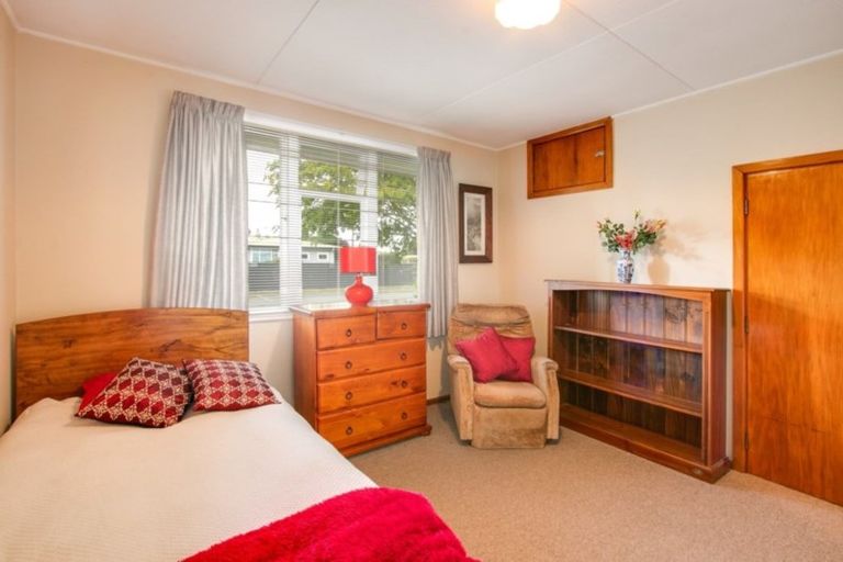 Photo of property in 10 Read Crescent, Clive, 4102