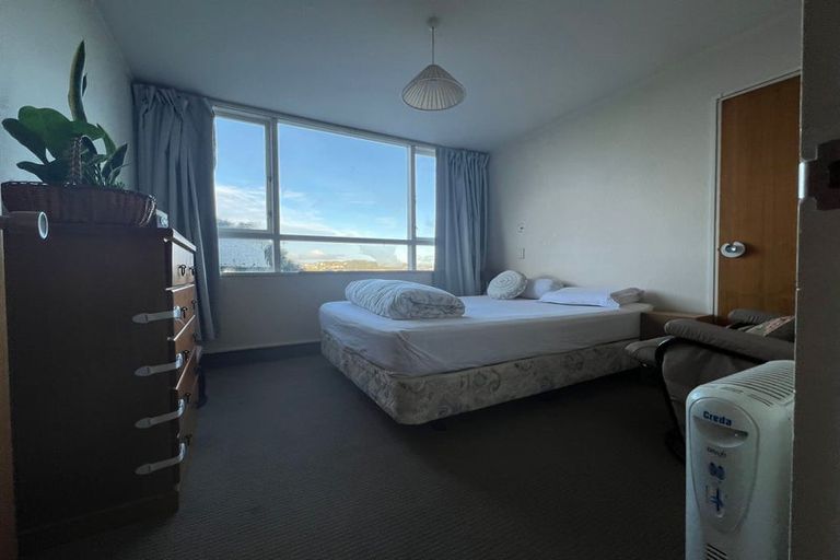 Photo of property in 4/15 Upper Lewisville Terrace, Thorndon, Wellington, 6011