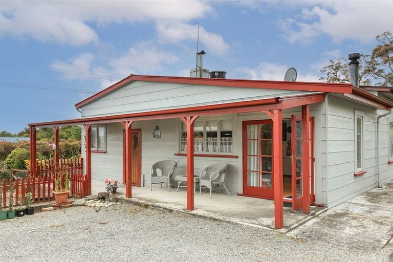 Photo of property in 72 Mcgill Street, Waimangaroa, Westport, 7891