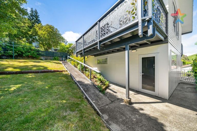 Photo of property in 5 Ruth Grove, Karori, Wellington, 6012