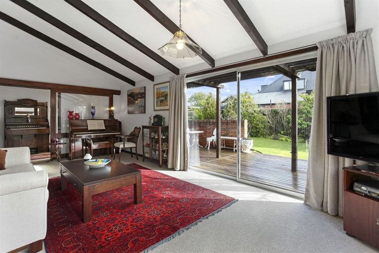 Photo of property in 117a Waimairi Road, Ilam, Christchurch, 8041