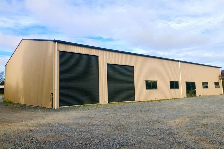 Photo of property in 57 Mcsaveneys Road, Marshland, Christchurch, 8051