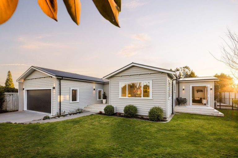 Photo of property in 82 Grey Street, Cambridge, 3434