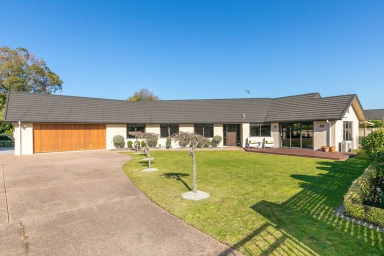 Photo of property in 6 Coleraine Drive, Rototuna, Hamilton, 3210