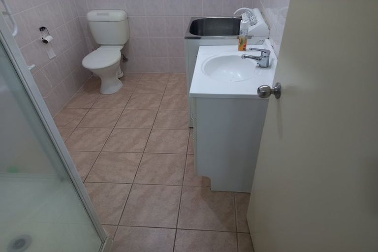 Photo of property in 10 De Havilland Drive, Goodwood Heights, Auckland, 2105