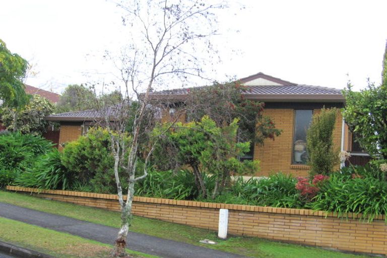 Photo of property in 7 Citation Way, Botany Downs, Auckland, 2010