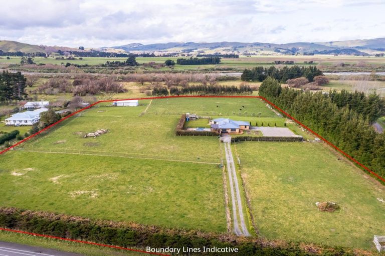 Photo of property in 1176 State Highway 2, Mikimiki, Masterton, 5881