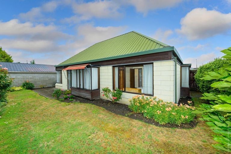 Photo of property in 2/34 Strathfield Avenue, Dallington, Christchurch, 8061