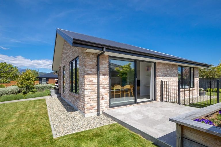 Photo of property in 14 Thomas Way, Brightwater, 7022