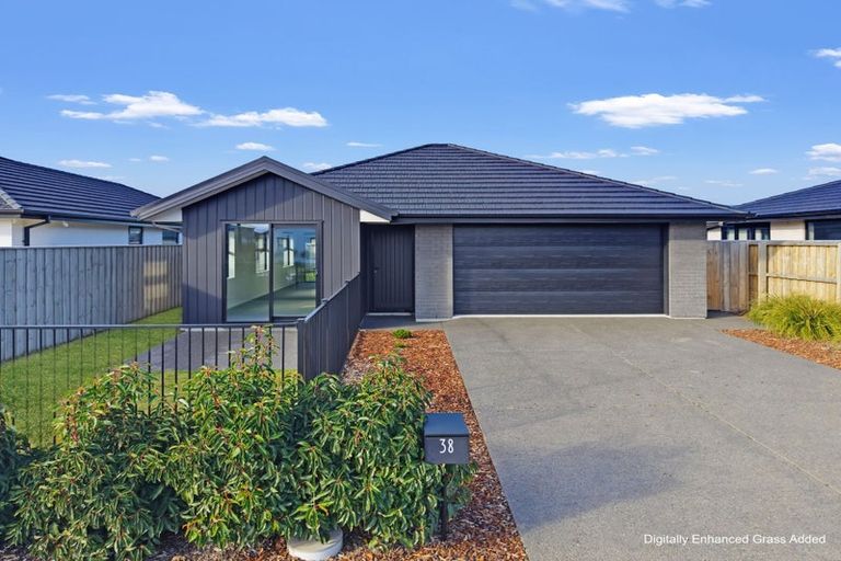 Photo of property in 38 Crossley Avenue, Woodend, 7610