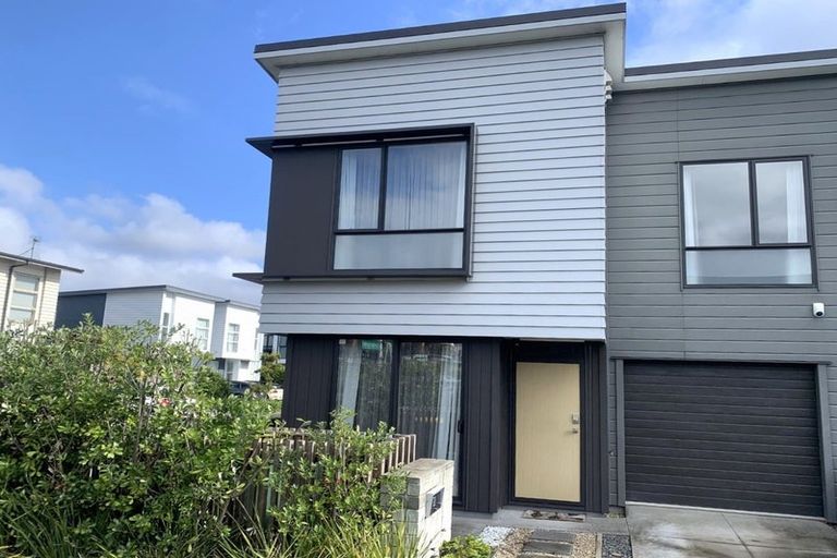 Photo of property in 21 Eyton Kay Road, Hobsonville, Auckland, 0616