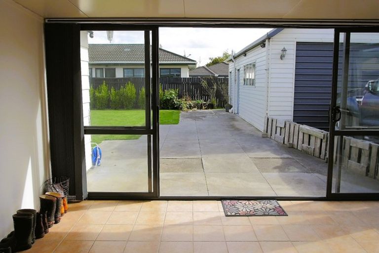 Photo of property in 77 Roberts Line, Kelvin Grove, Palmerston North, 4414