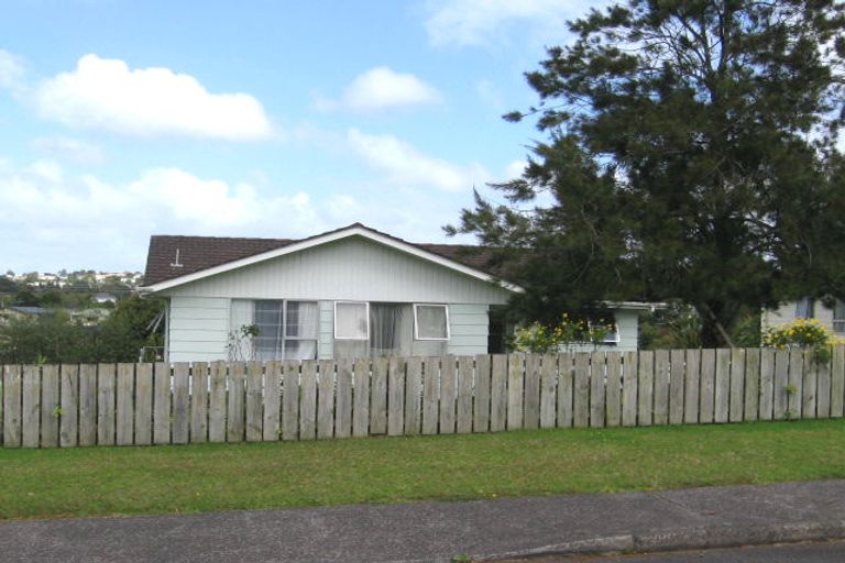 Photo of property in 7 Vallance Place, Massey, Auckland, 0614
