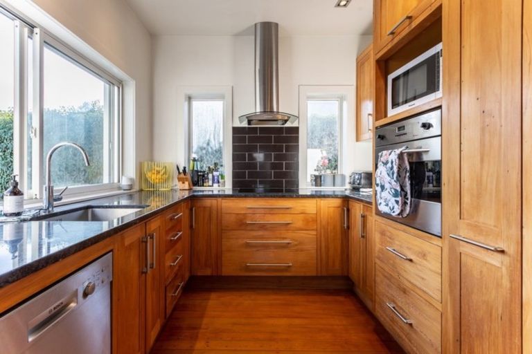 Photo of property in 67 Wairakei Road, Bryndwr, Christchurch, 8052