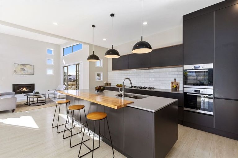 Photo of property in 42 Huarahi Pai Road, Huapai, Kumeu, 0810