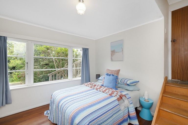 Photo of property in 28 Weka Road, Raumati Beach, Paraparaumu, 5032